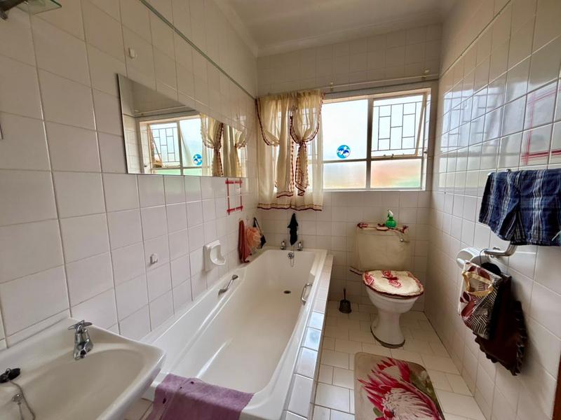 4 Bedroom Property for Sale in Pellissier Free State